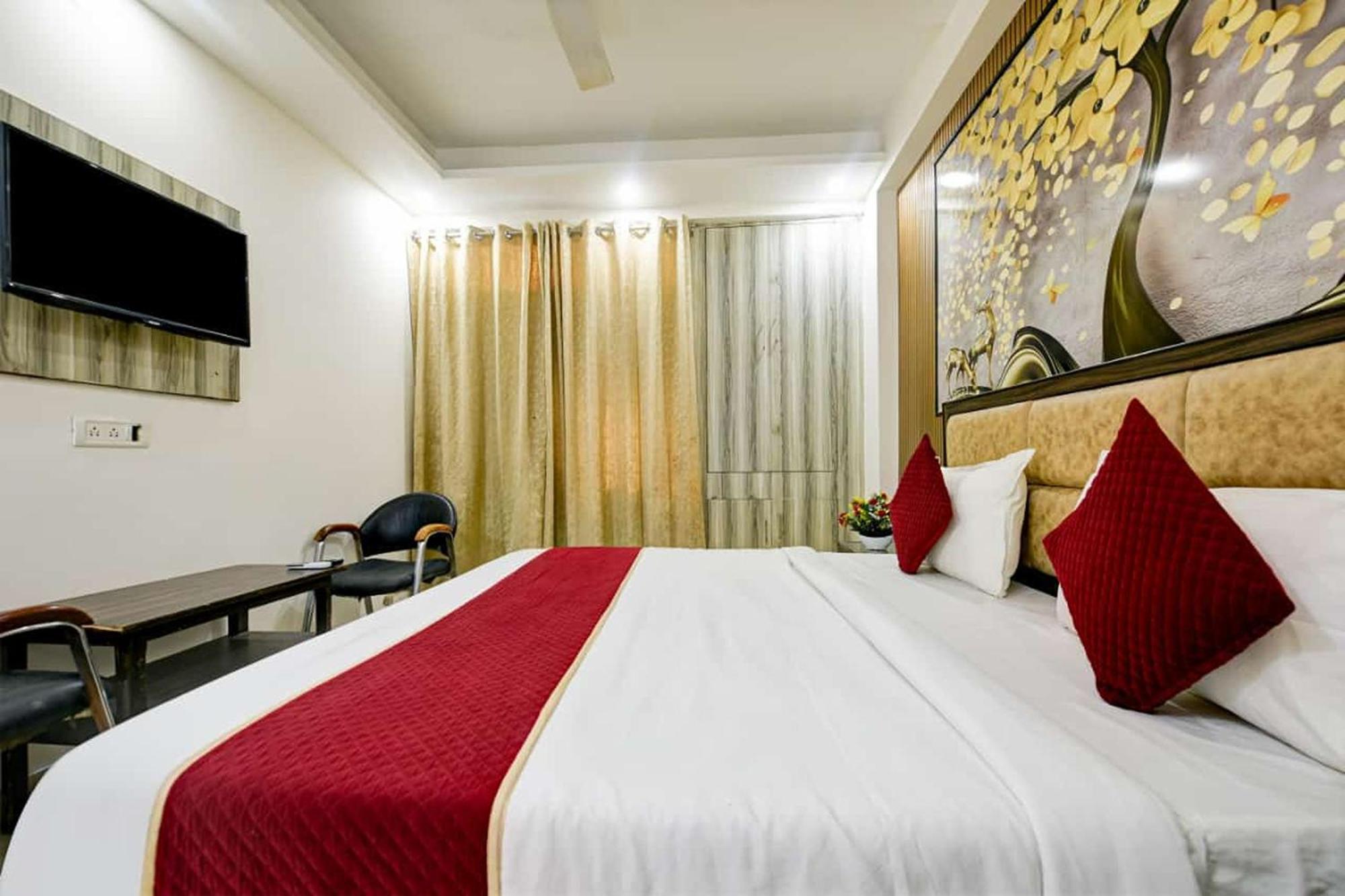 Hotel Lookout Delhi Igi Airport New Delhi
